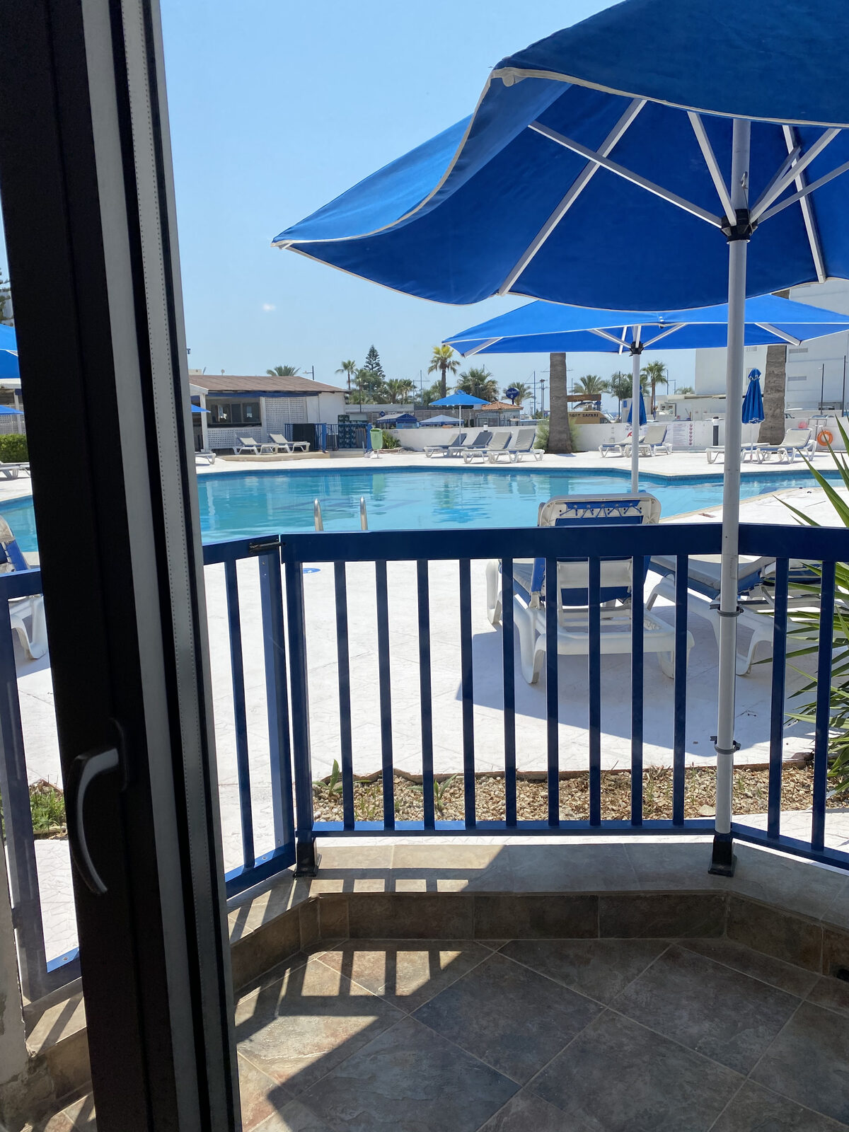Deluxe Studio pool view