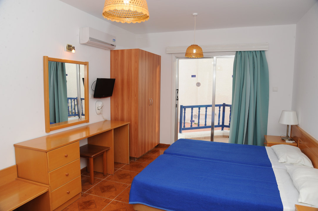 Standard Studio 108